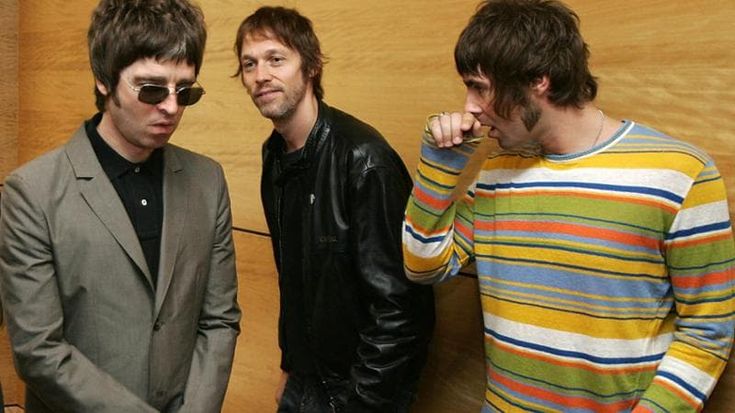 Il Consiglio comunale di Edimburgo: “Fan degli Oasis ubriaconi”. L’ira di Liam Gallagher