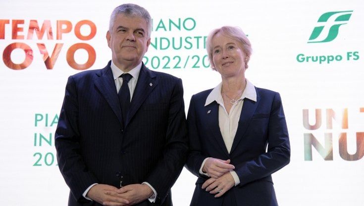 Fs vara il Piano industriale decennale: investimenti fino a 190 miliardi. "Quarantamila le assunzioni"
