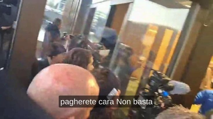 Crans, famiglie delle vittime contro Moretti: “La pagherete”. Jessica: “Mai fatte prove evacuazione”