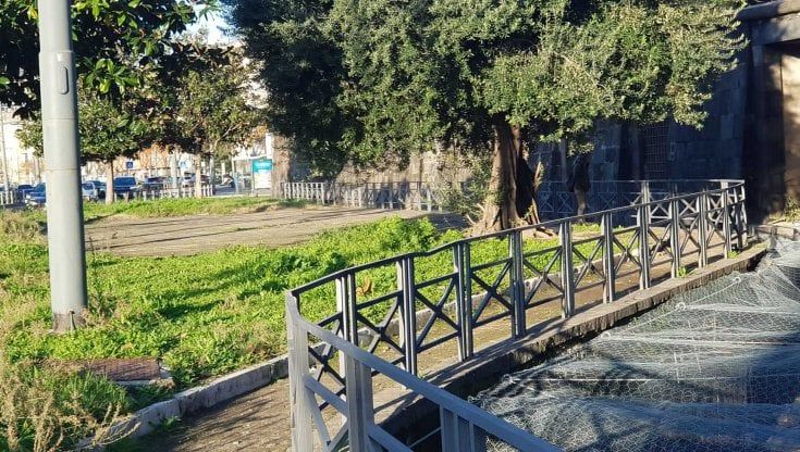 Torri Aragonesi, ecco le reti anti-degrado nel fossato