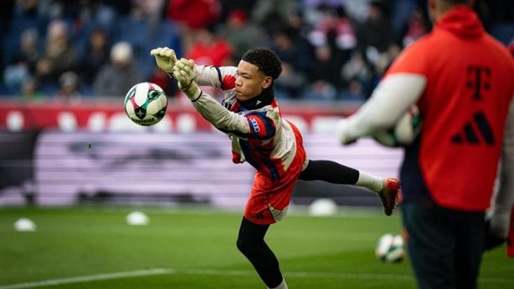 Bayern, quattro portieri ko: contro l’Atalanta può giocare (e battere un record) il 16enne Prescott