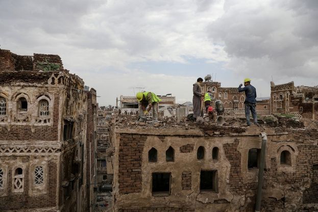 Yemen, piogge torrenziali. Collassa il centro storico gioiello a Sana'a