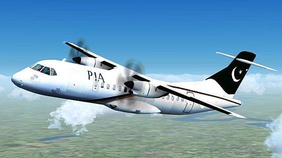 Pakistan, aereo si schianta al suolo con 48 persone. Tra le vittime una nota pop-star