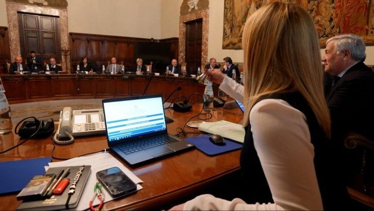 Decreto Lavoro, spunta una "buonuscita" da 500 euro per i lavoratori a termine non stabilizzati dopo due anni