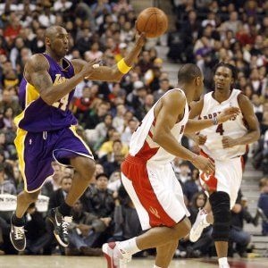 Basket, Nba: Bryant trascina i Lakers, bene Toronto e Boston