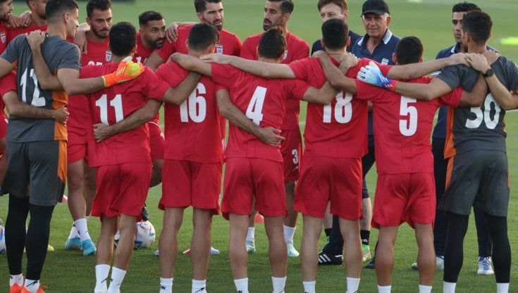 Iran, due giocatori ai manifestanti: "Sappiate che siamo dalla vostra parte"