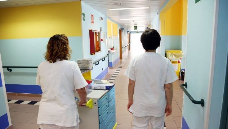Lavoro e sanità, l'Ausl cerca 27 infermieri