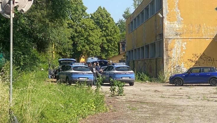 Giovane trovato morto all’ex caserma Stamoto. L’allarme dato da senza dimora