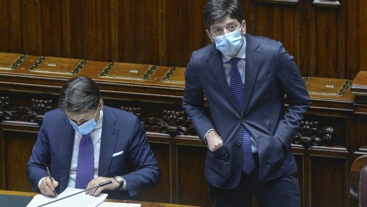 Zone rosse, la resa dei tecnici: si deciderà in base ai dati al 25 ottobre. Le Regioni: dati vecchi