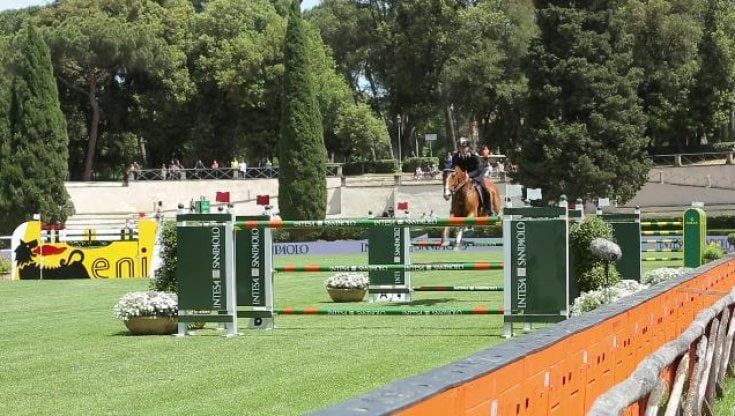 Equitazione: spettacolo a Piazza di Siena, brilla ancora Farrington. Elzoghby beffa gli italiani