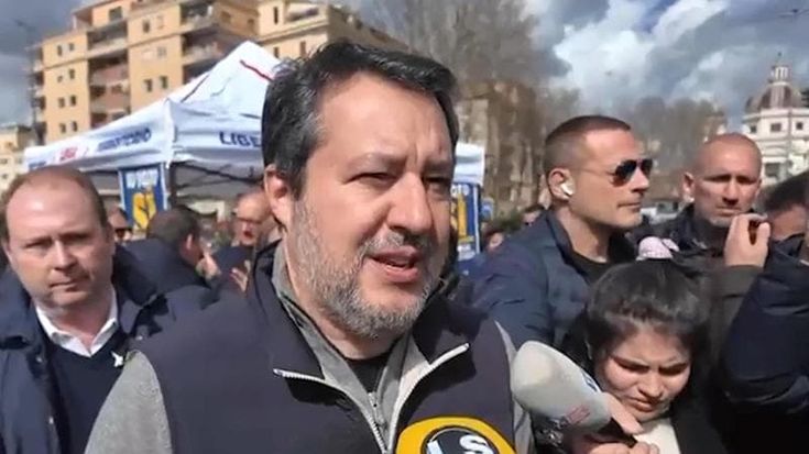 Gas russo, il governo si spacca. Lite tra i vicepremier Salvini e Tajani sulle sanzioni