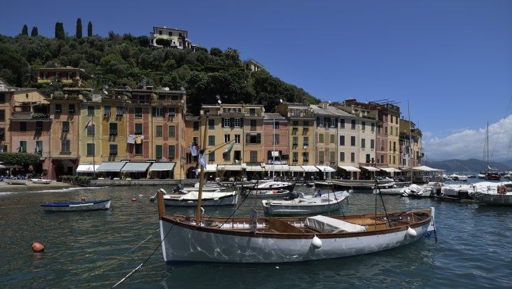 Liguria, Rapallo-Portofino a tutta lentezza. Arrivano gli scooter elettrici a nolo. Per turisti e no