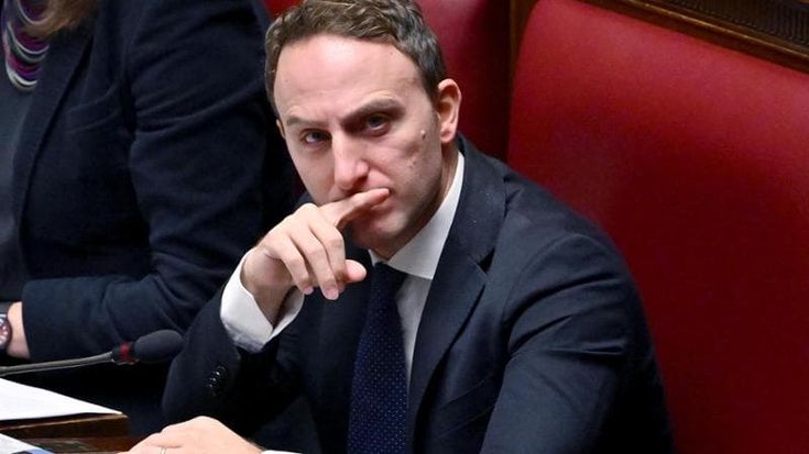 De Luca jr, la tentazione del figlio del governatore: “Vicesegretario con Schlein...”