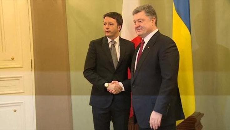 Renzi e Poroshenko l'arrivo a Kiev 