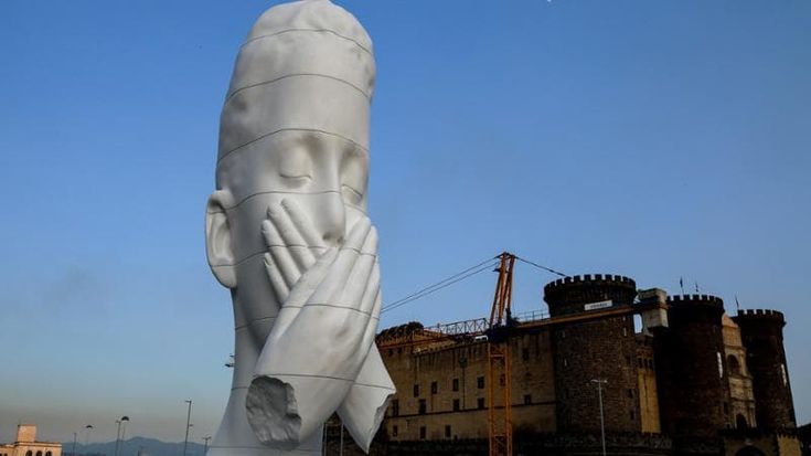 Vincenzo Trione: “Napoli contemporanea, l’arte nelle piazze e al Maschio Angioino”