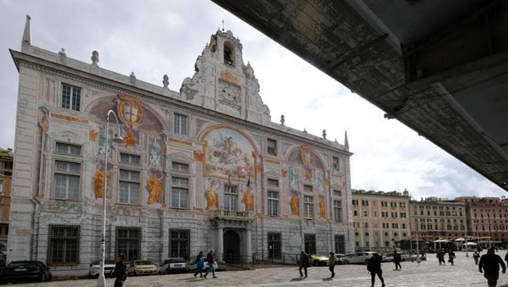 Il fronte del porto, due anni dopo il Totigate è ancora scontro sui moli. Il Pd contro l’Authority