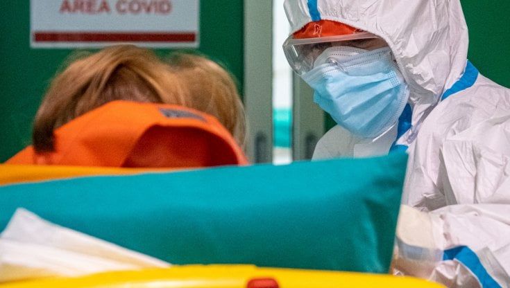 Toscana coronavirus, +986 casi positivi e 12 morti. Cresce la preoccupazione