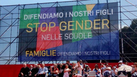 Bus, auto e treni: la Campania in marcia a Roma per il “Family day” 