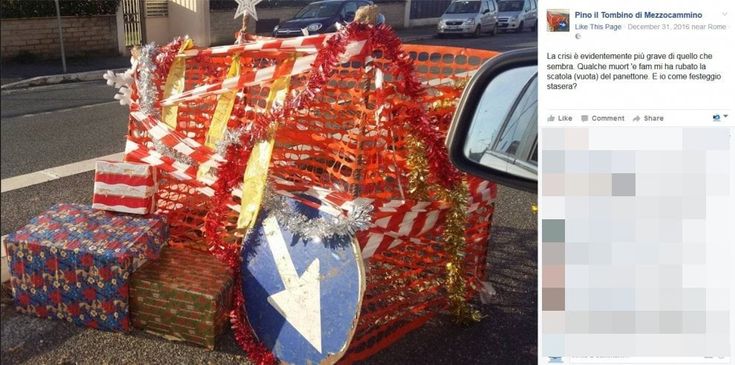 Roma, il tombino recintato star su Facebook. E i residenti lo addobbano per le feste