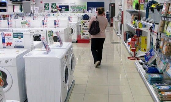Cura della casa, gli italiani spendono 105  miliardi