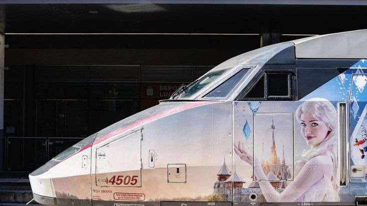 In treno verso Arendelle: convoglio speciale dedicato a Frozen da Milano a Disneyland Paris