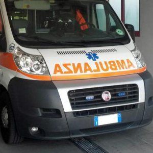 Urbino, incidente stradale a Fermignano: morti una bambina di 6 anni e il fratello 13enne