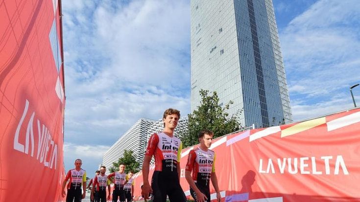 Vamos! Una grande festa dà il via alla Vuelta