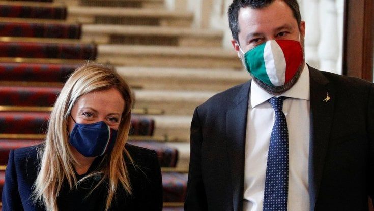 Salvini: "Gruppo unico del centrodestra in Europa per contrastare la sinistra a Bruxelles". Gelo di FdI. Il no di Forza Italia: "Ppe non può fare accordi con i sovranisti"