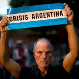 Argentina: il crollo del peso non si ferma, chiede aiuto al Fmi