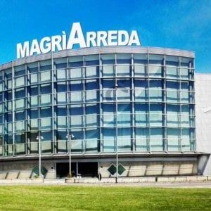 Magrì Arreda: 35 licenziamenti in arrivo, lavoratori senza stipendio da aprile
