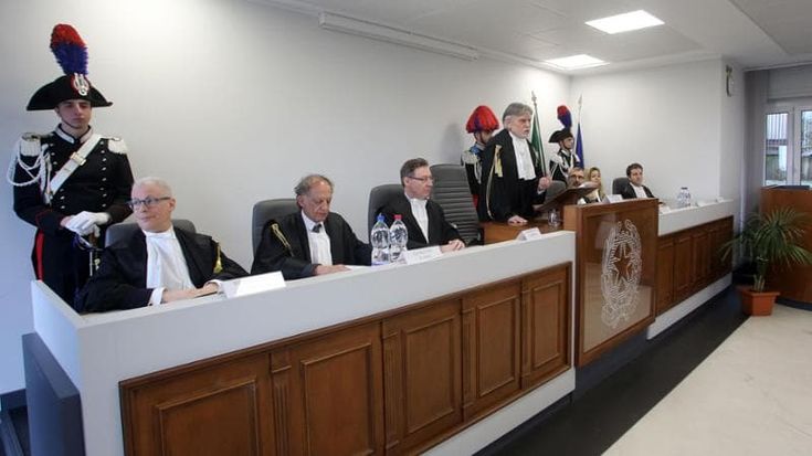 Tar Liguria, valanga di ricorsi di insegnanti per la carta del docente non pagata