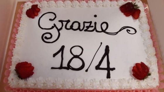 "Grazie di avere salvato la nostra piccola": una lettera e una torta per la Pubblica di Parma