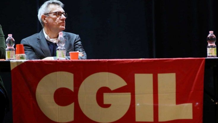 Genova, il segretario nazionale Landini al convegno Cgil a Sestri