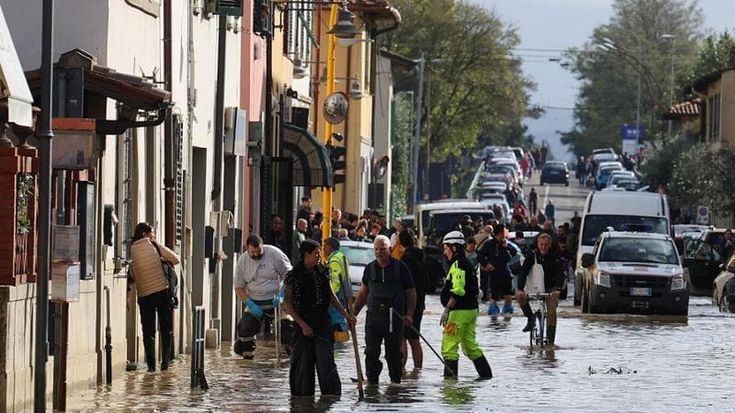 Alluvione, Toscana in ginocchio: oltre 1.200 evacuazioni, stimati danni per un miliardo