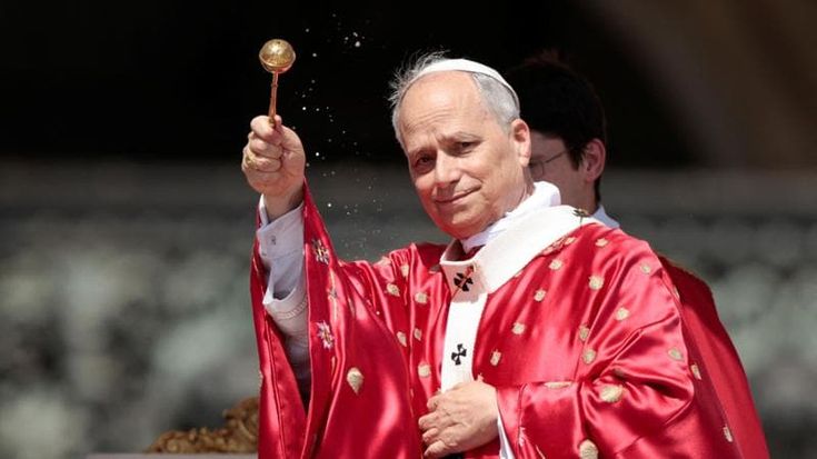 Il Papa denuncia i femminicidi. E torna sul no alle guerre: “Aprite le frontiere, abbattete i muri”