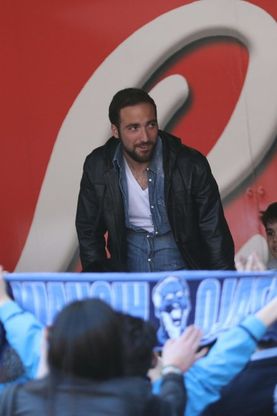 Napoli-Verona: Higuain in tribuna, tifosi in maschera