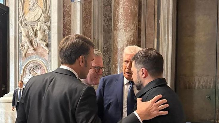 Quella foto senza Meloni, l'affondo delle opposizioni: “Forse non è così indispensabile”