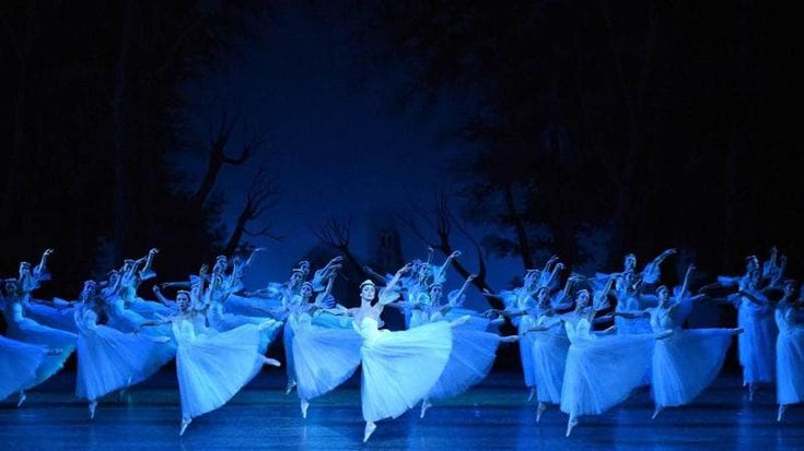 Maria Ananiasvhili: “Io ballerina al Cremlino con Gorbaciov e Reagan,ora porto Giselle al Regio”