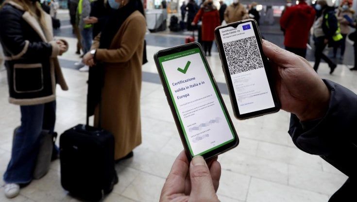 Super Green Pass, 400 agenti per i controlli, ma Anm e Eav: “Noi non possiamo multare”