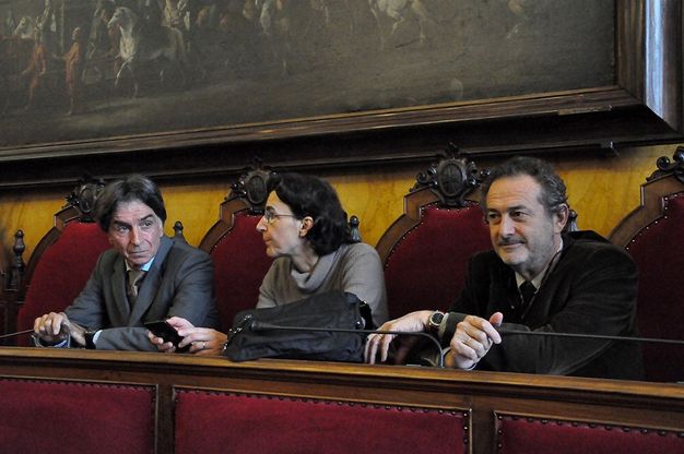 Cerimonia Suu Kyi, si rivedono i vecchi consiglieri