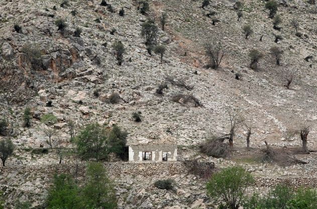 Afghanistan, ecco dove è stata lanciata la super bomba: le prime immagini