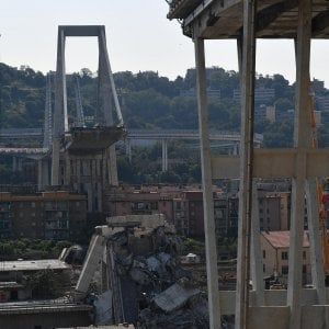 Atlantia, semestre in utile con Abertis. Di Maio torna all'attacco sul Ponte Morandi