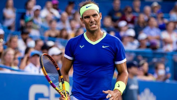 Nadal in stampelle: "Trattamento al piede, qualche settimana lontano dal campo"