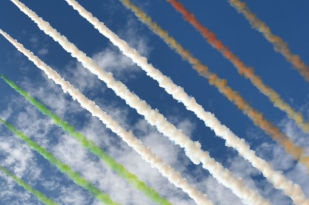 Festa della Repubblica, il passaggio delle Frecce Tricolori nel cielo di Roma
