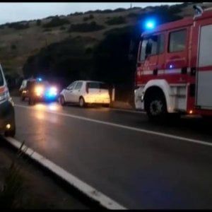 Nel Milanese due incidenti sulla stessa strada: un morto e due feriti. Caccia al camionista pirata 