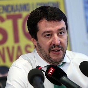 Blitz di Salvini a Mosca contro rinnovo sanzioni: "Prestito russo alla Lega? Non direi di no"