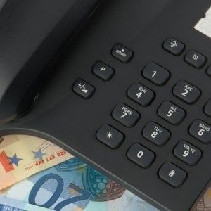 Tariffe a 28 giorni, per gli utenti possibili rimborsi da 19 euro. Ma restano molti ostacoli