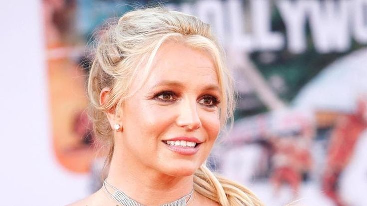 Britney Spears, allarme per la sua salute mentale: “Rischia di farsi male”