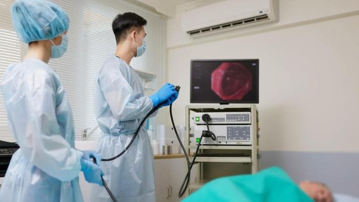 Colonscopia: quali differenze tra quella reale e quella virtuale?
