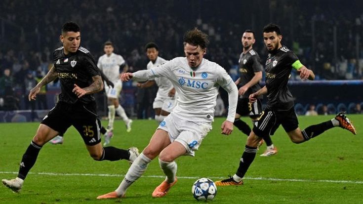 Champions: il Napoli batte il Qarabag (2-0), decisivo McTominay